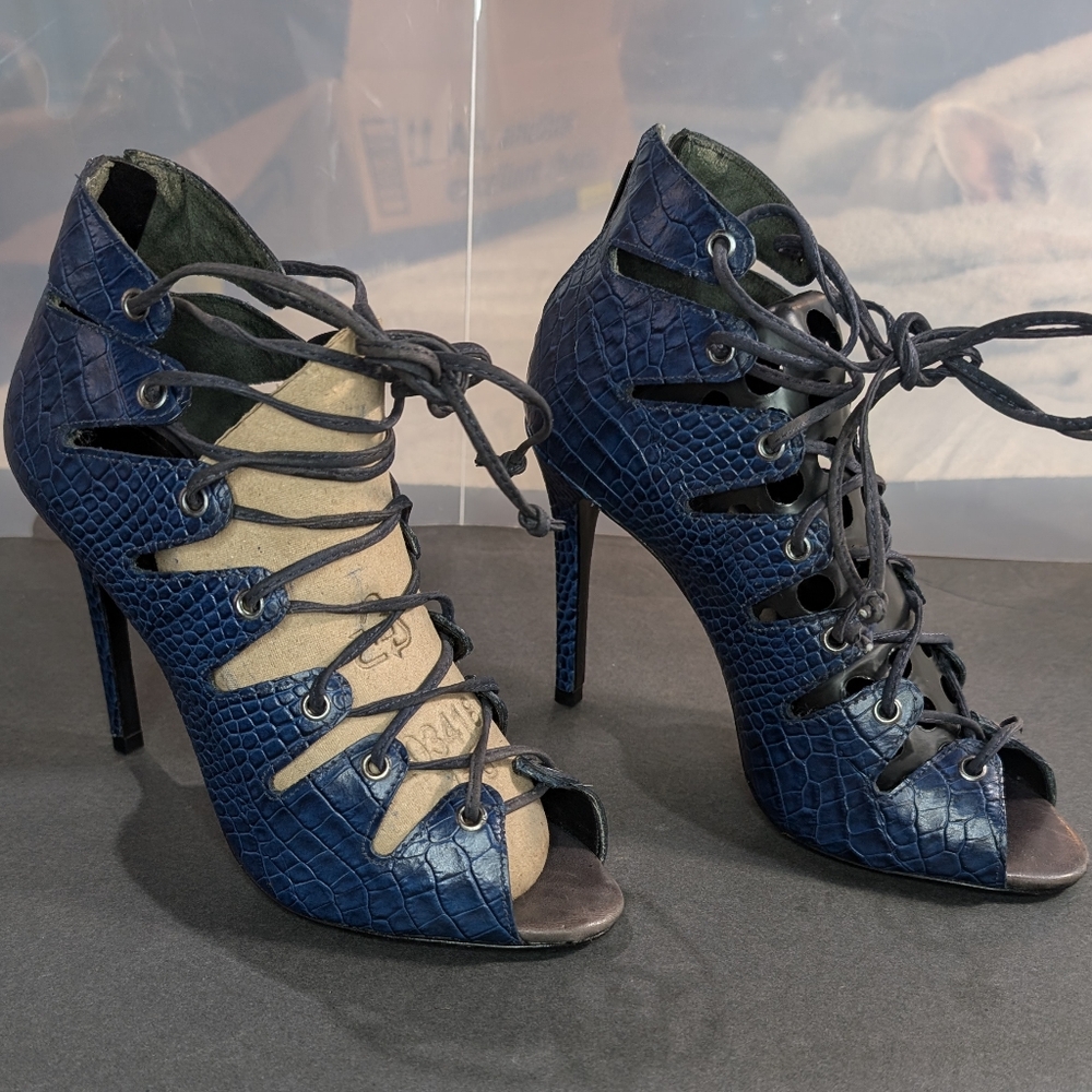 SCHUTZ 6.5B Mestico cobalt croc lace up gladiator booties 3" spike heel - Picture 9 of 10